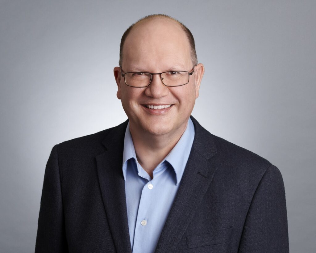 Headshot of Markus Stadelmann-Elder